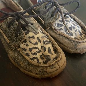 TWISTED X KIDS' LEOPARD PRINTED MOCCASINS size 11